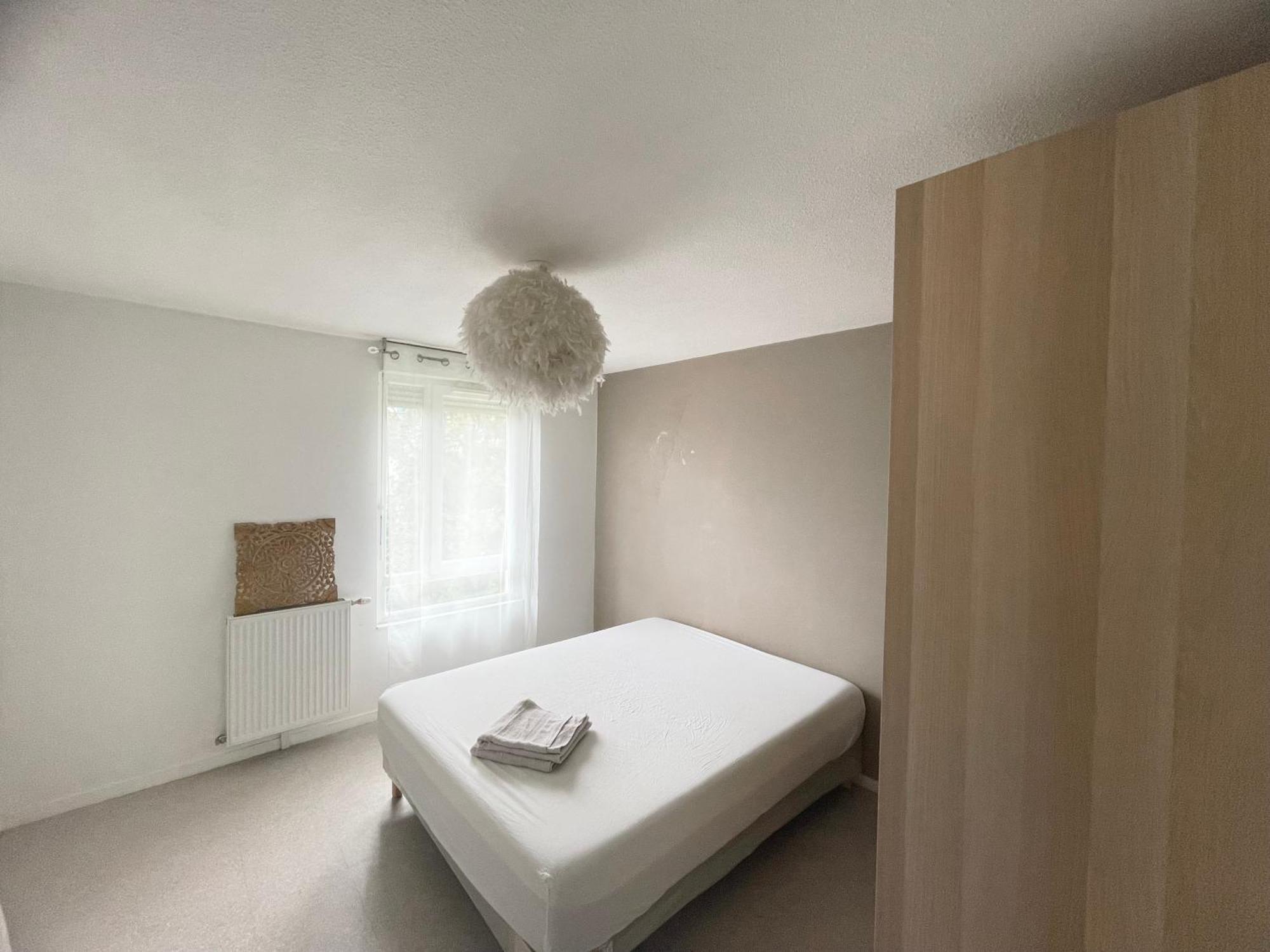 Grand T2 Spacieux Tres Calme Брон Екстериор снимка